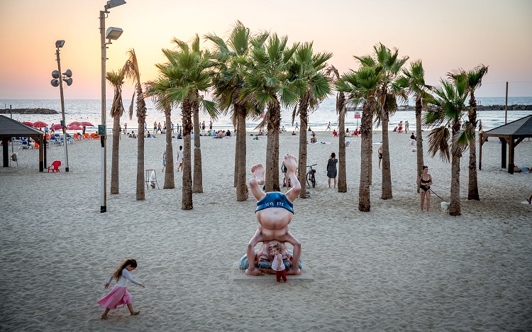 Ben Gurion Headstand