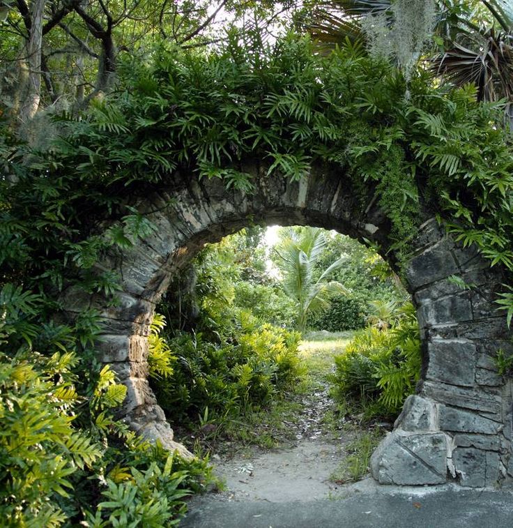 Moon Gate