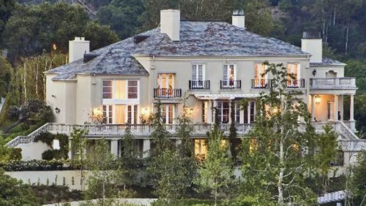 Elon Musk’s House: A Look Into the Billionaire’s Unique Living Situation